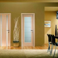 image d'invité de style porte sombre