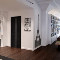 portes lumineuses dans l'image d'invité intérieur