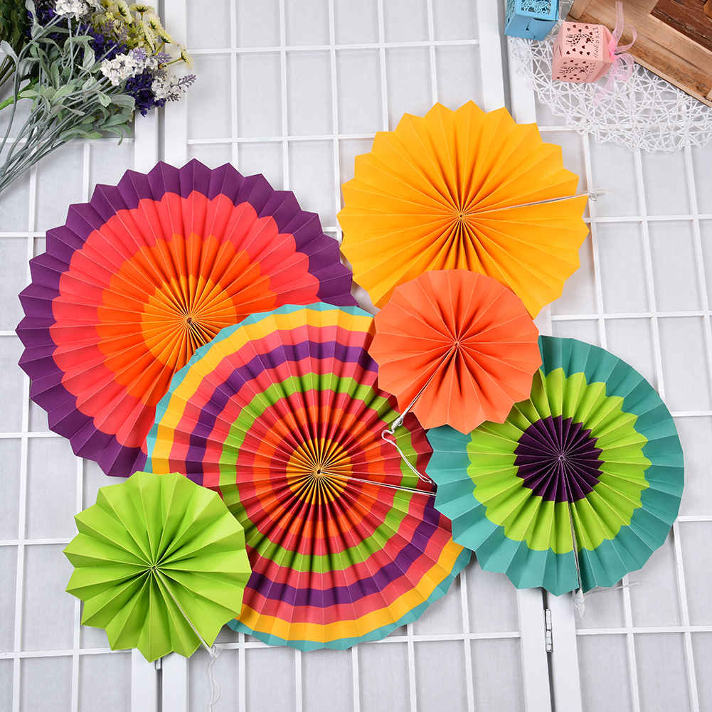 éventail en carton dans un style de cuisine