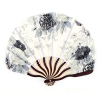 éventail en papier dans la photo intérieure de la chambre