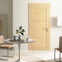 portes sombres dans la photo intérieure de la chambre