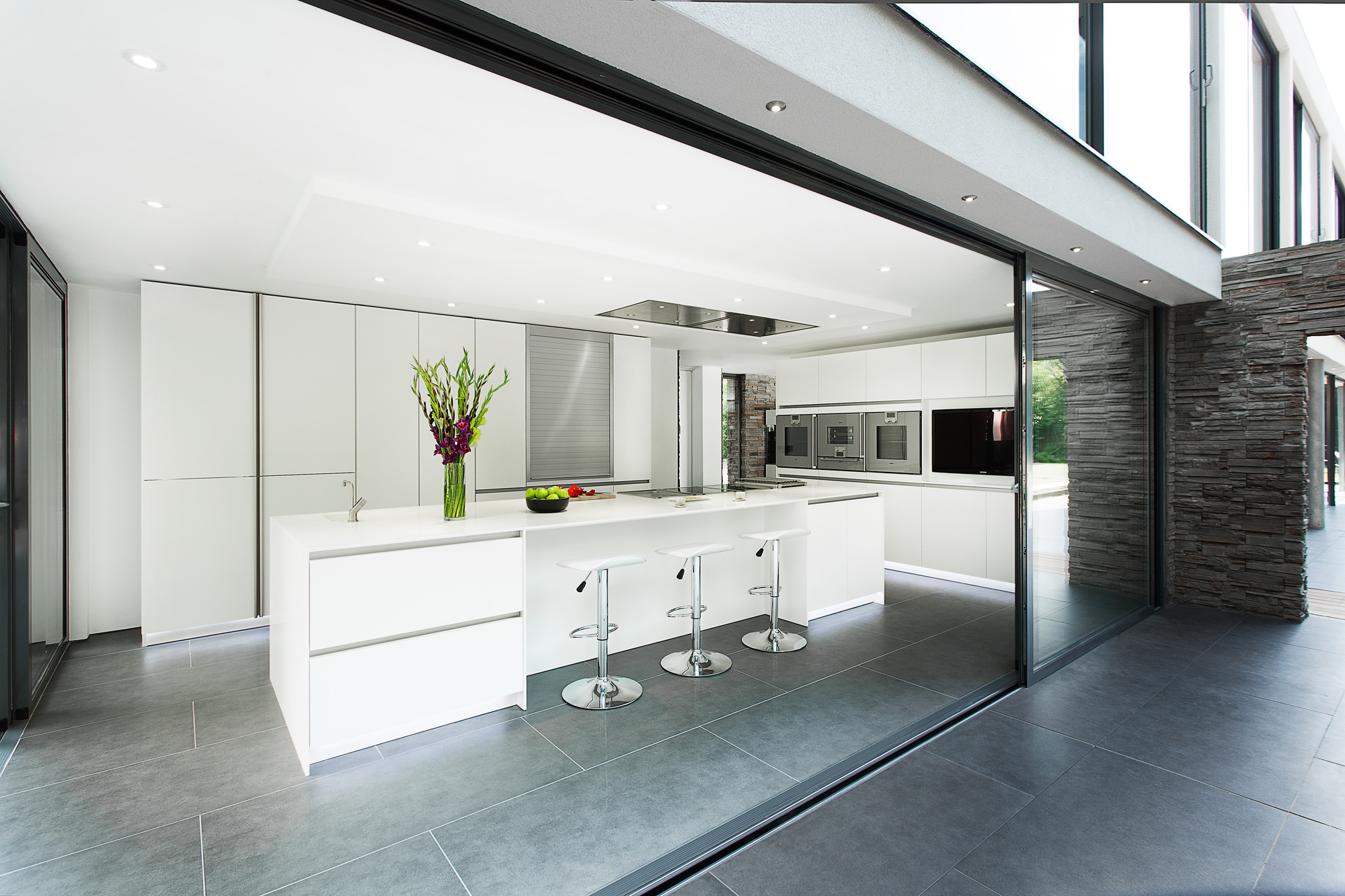 beautiful high-tech bedroom design