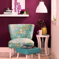 belle couleur bordeaux dans le style de la photo de l'appartement