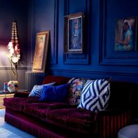 couleur bordeaux vif à l'intérieur de la cuisine photo