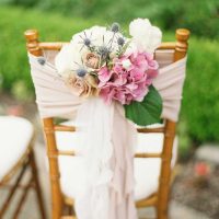 idée de décor lumineux de chaises photo