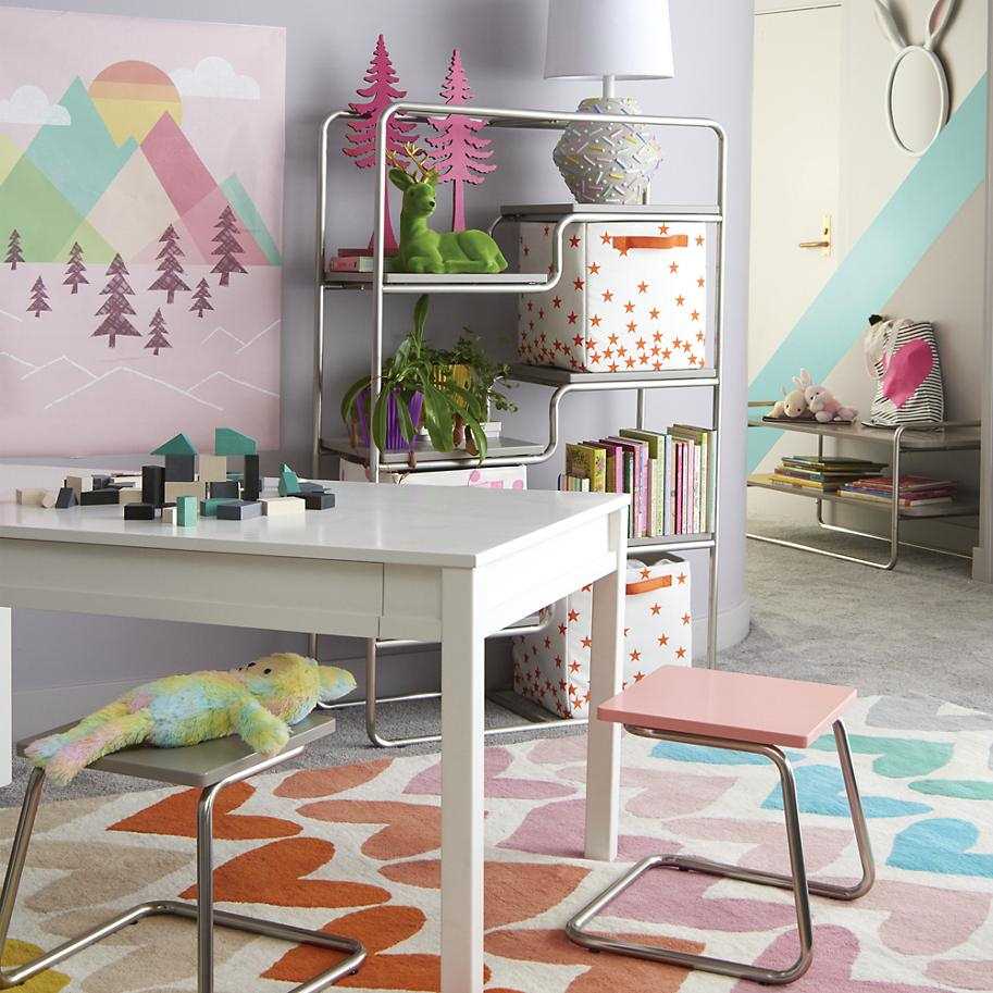 the idea of a chic decor for a child’s room