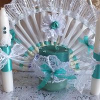 do-it-yourself idea of a bright decor of candles photo