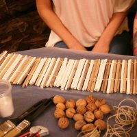 the idea of the original decor of the room with a tree do it yourself picture