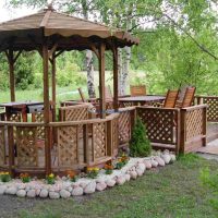 la création originale du design du chalet avec photo de fleurs