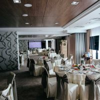 bricolage idée de décor lumineux de chaises photo