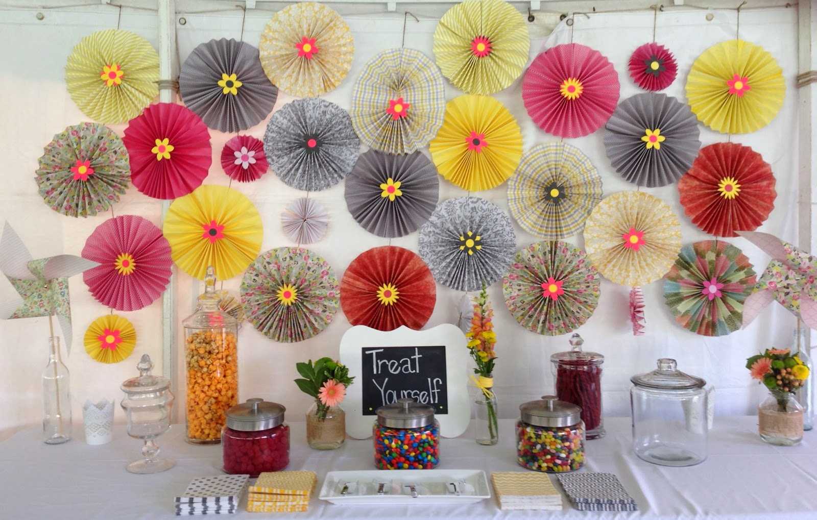 idea of bright paper decorating a room