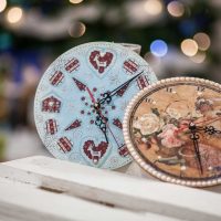 do-it-yourself idea of a beautiful watch decor photo