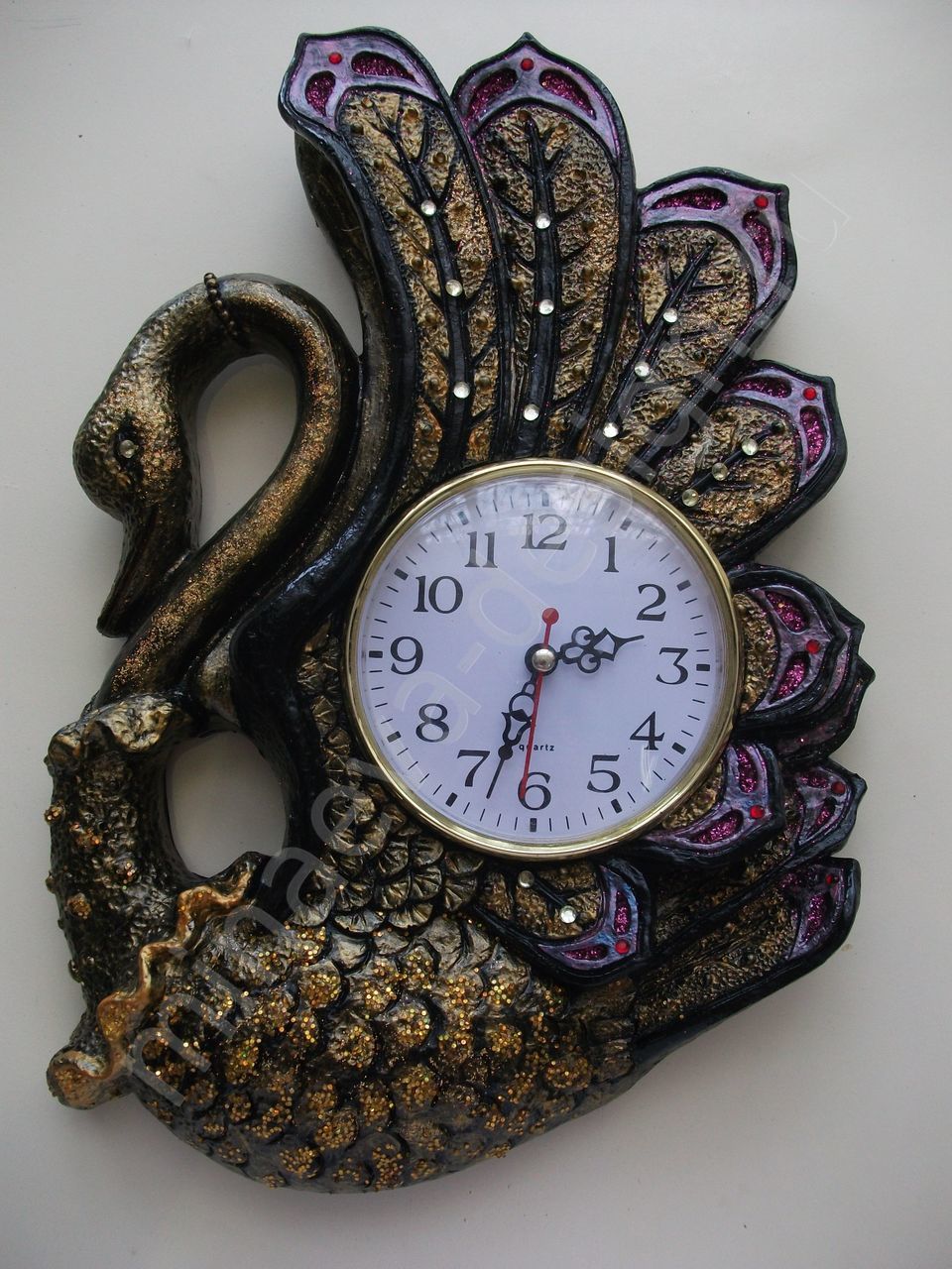 the idea of unusual decoration of a wall clock with your own hands