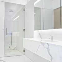idea of a beautiful style white bathroom photo