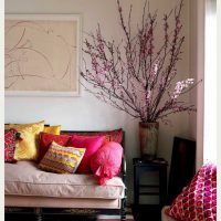 the idea of brightly decorating corners in an apartment photo