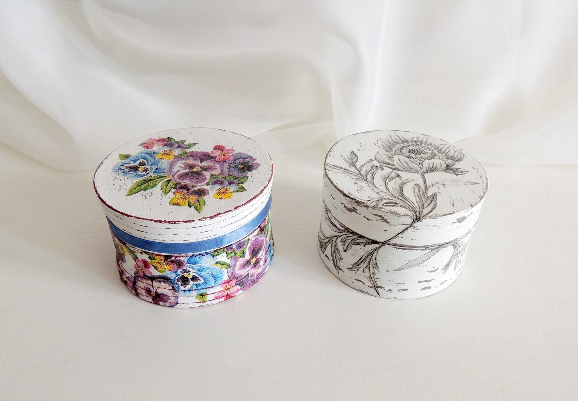 the idea of a bright jewelry box