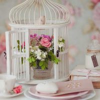 idea of a bright apartment style with a decorative cage photo