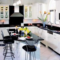 variante de l'intérieur insolite d'une grande photo de cuisine