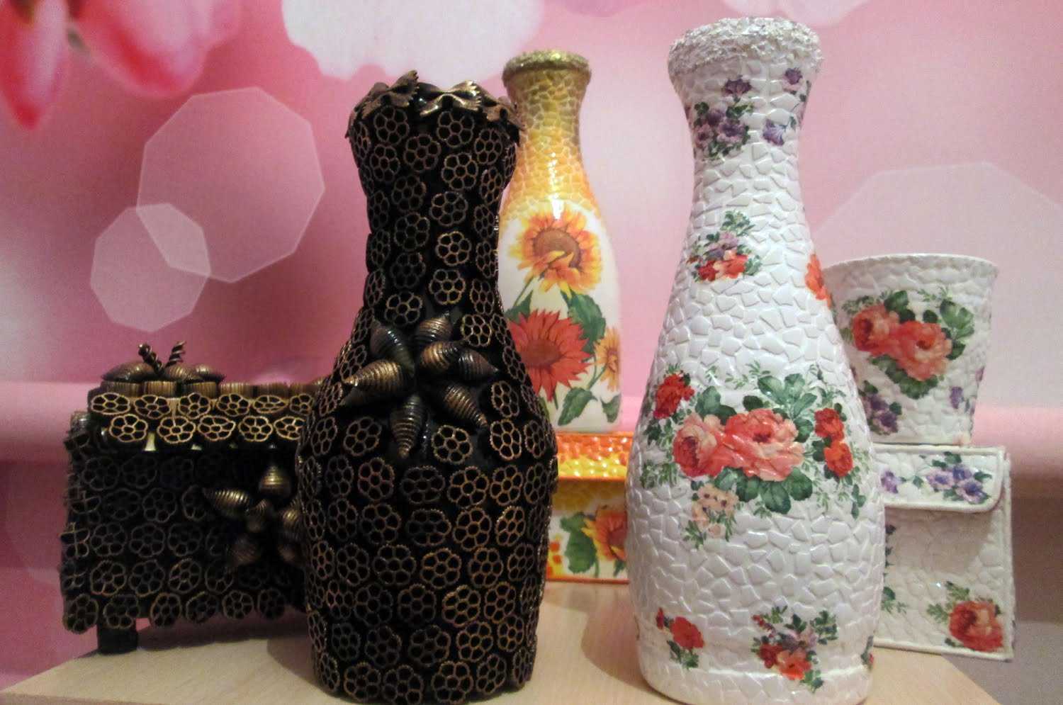 the idea of original decoration of floor vases