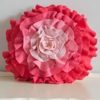 idea of original decorative pillows in bedroom style picture