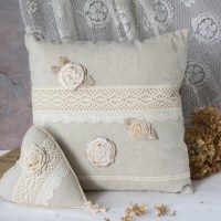 idea of unusual decorative pillows in the style of a bedroom picture
