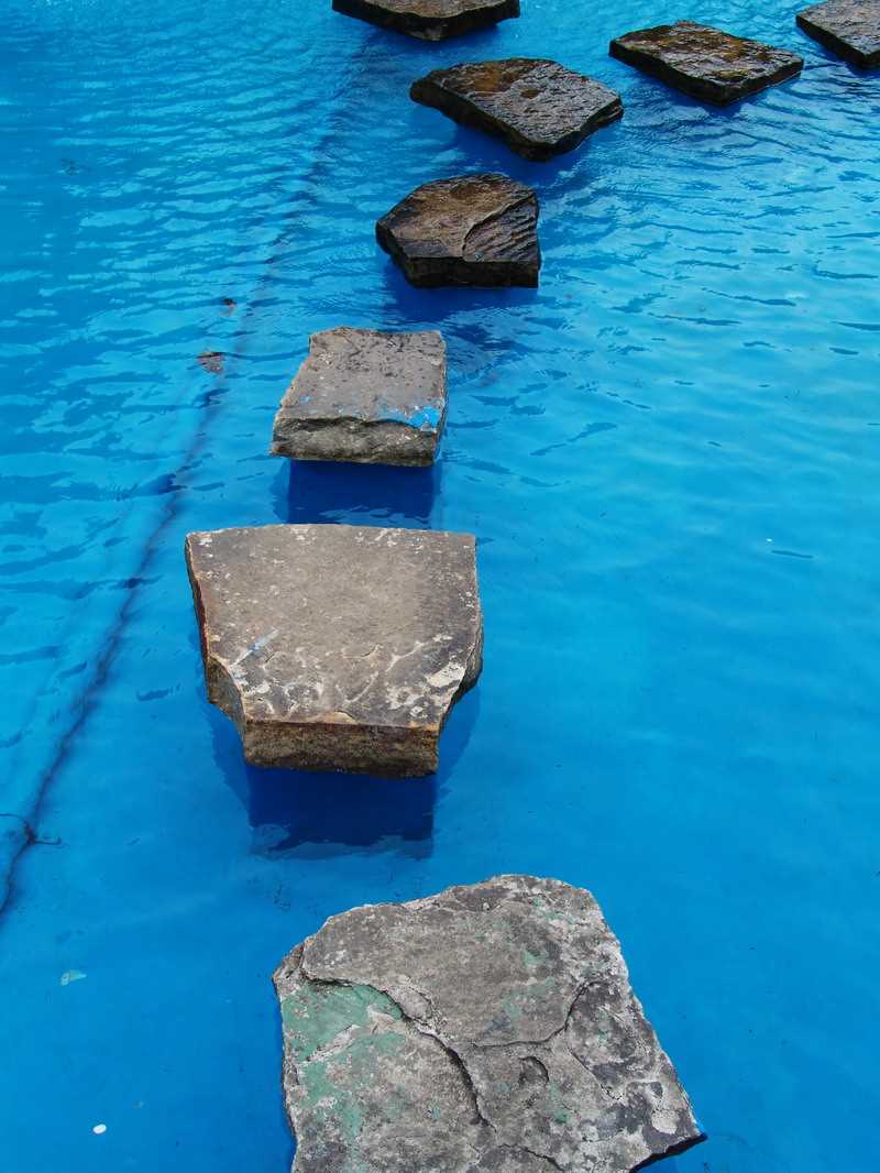 idea of an unusual style of a small pool
