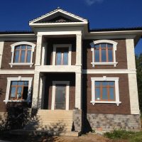 idea of a bright facade of a house picture