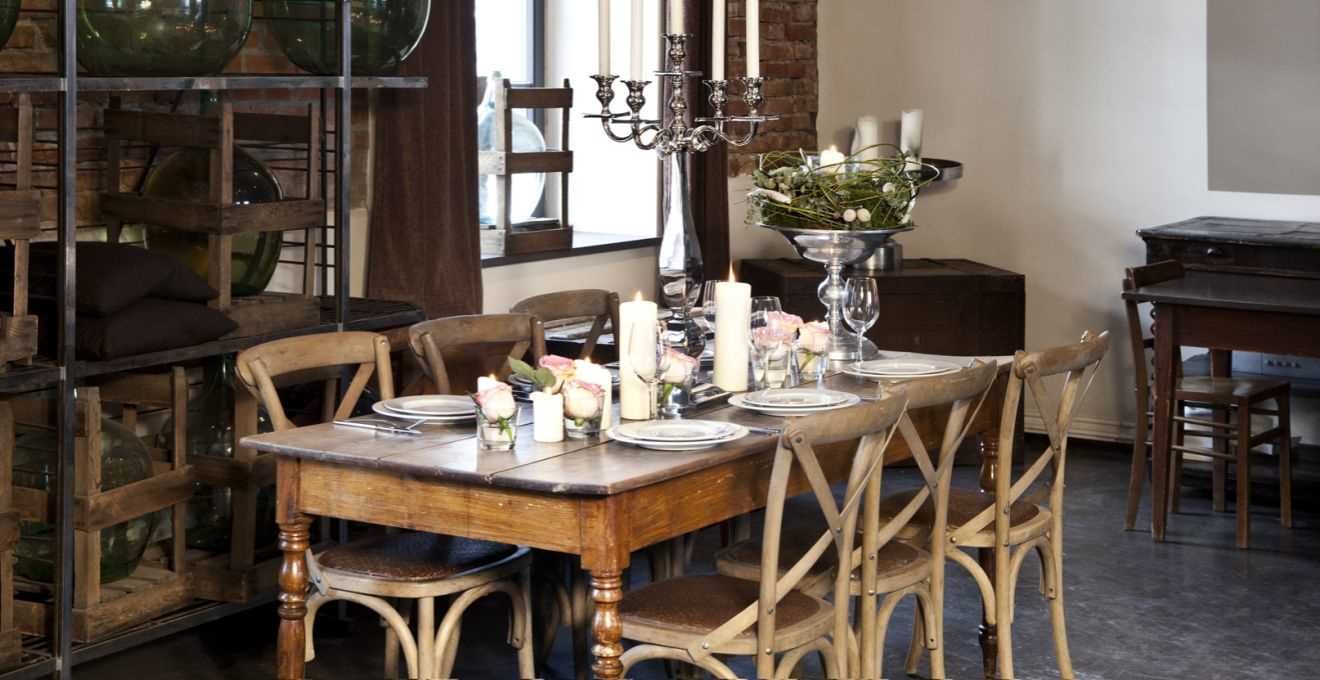 idea of a bright interior of a house in a tree