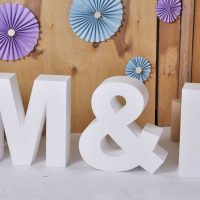 idea of using decorative letters in the style of a bedroom picture