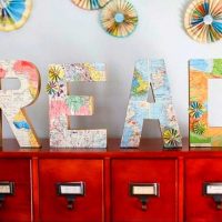 the idea of using decorative letters in the style of the room photo