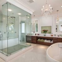 idea of a bright interior large bathroom picture