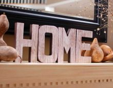 the idea of using decorative letters in the design of a bedroom photo