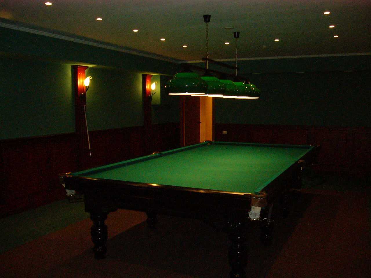 idea of bright billiard room design