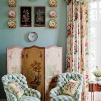 un exemple d'utilisation du style russe dans une image de décor de chambre inhabituelle