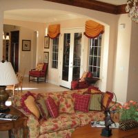 version de l'application du style russe dans une photo d'appartement à décor lumineux