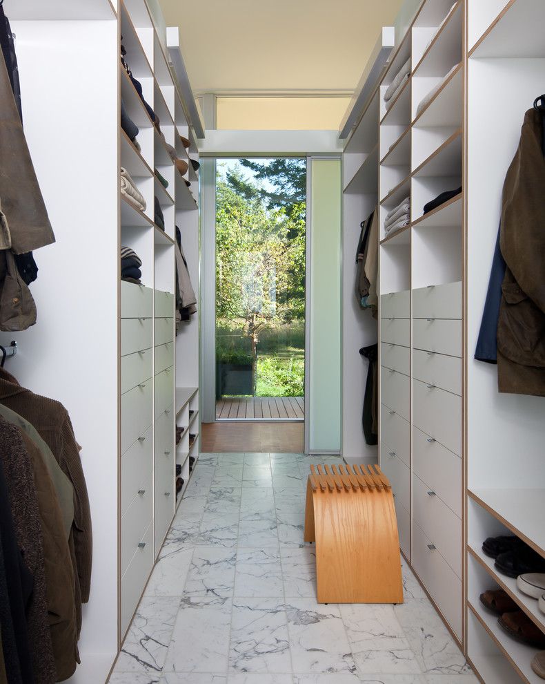 dressing room for family