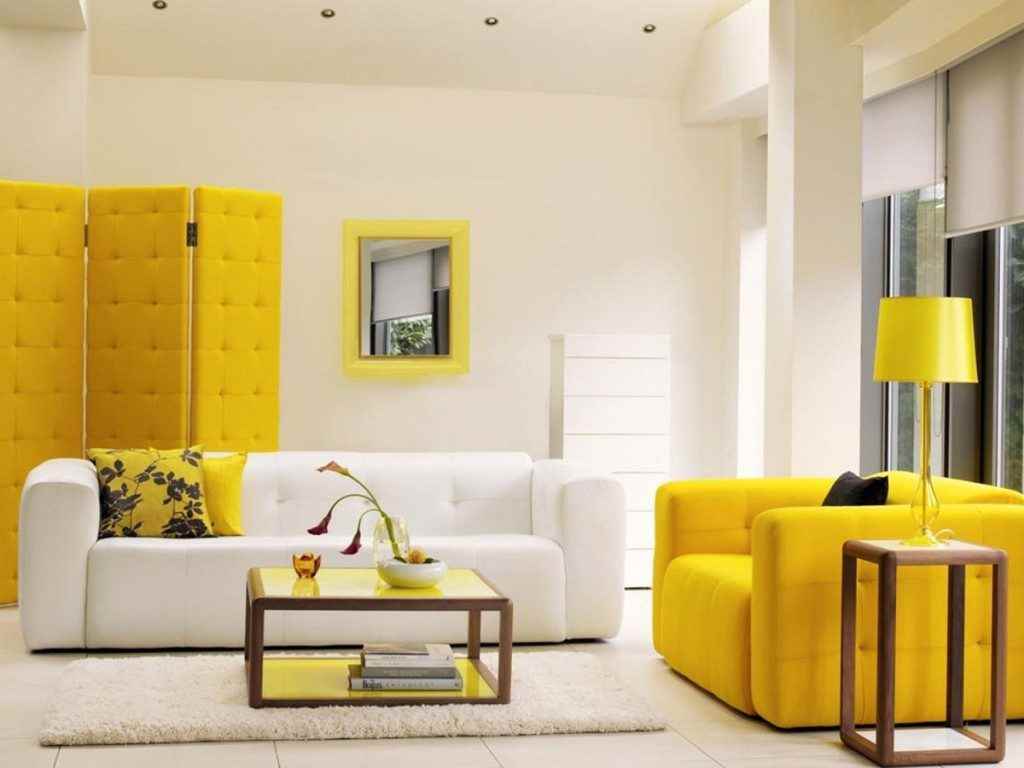 the idea of using light yellow in the decor of the apartment