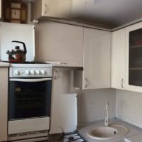 idea of a beautiful kitchen decor with a geyser photo