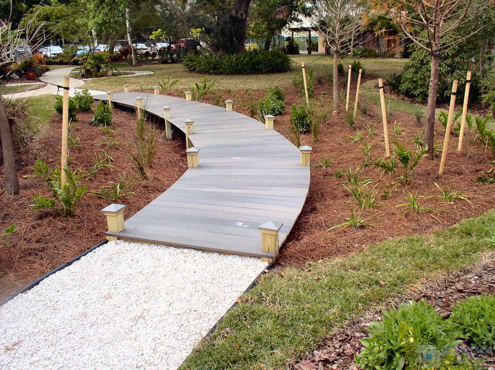 the idea of applying beautiful garden paths in landscaping