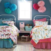 crèche pour fille et garçon design photo