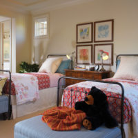 pépinière pour une fille et un intérieur de garçon