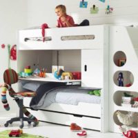 chambre d'enfants pour un garçon et une photo de fille