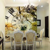 Do-it-yourself decorative panel in the shape of a huge clock