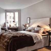 variante de décoration lumineuse du dessin du mur dans la photo de la chambre