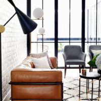 Canapé rembourré en cuir marron