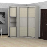 Vases de sol à l'intérieur du couloir