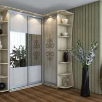 Vase en plein air avec des fleurs fraîches