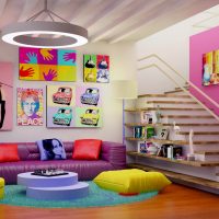 Affiches dans le style pop art du salon.