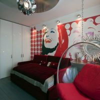 Décoration murale de style pop art.