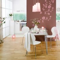 Décoration d'intérieur avec des fleurs artificielles